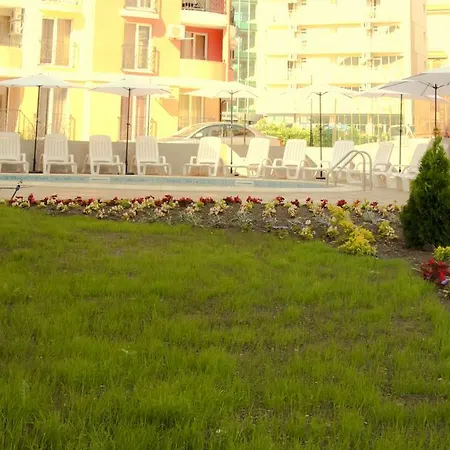 Sunflower Complex Aparthotel 3*